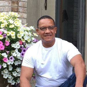 Meet your Posher, Anyelo